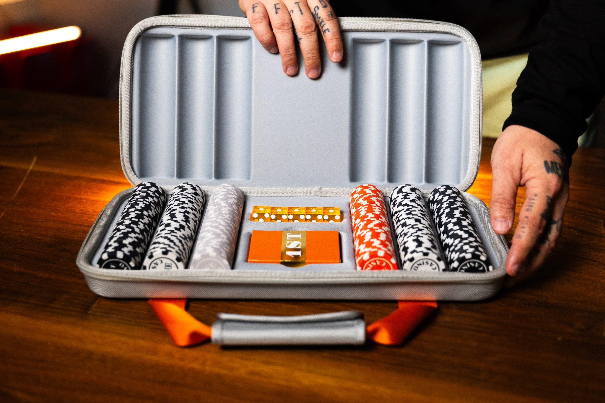 1ST Casino - Poker Set - Image 13