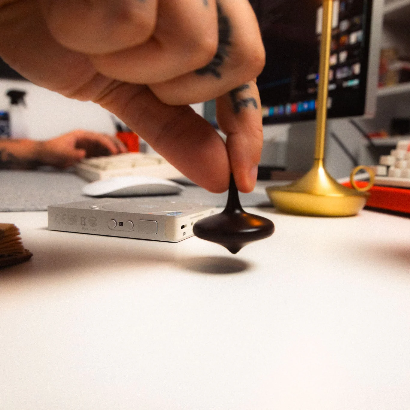 The Dreamer - Electronic Spinning Top - Image 11